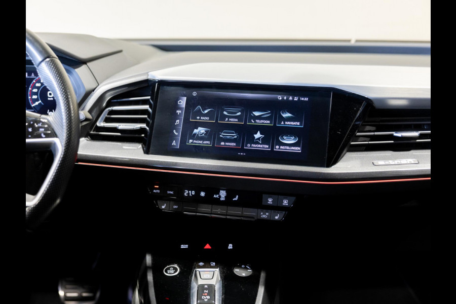 Audi Q4 e-tron 40 S-Line Competition 77 kWh SOH 93% / 204pk / Achteruitrij camera / Ruitjesbekleding / Head-up display /