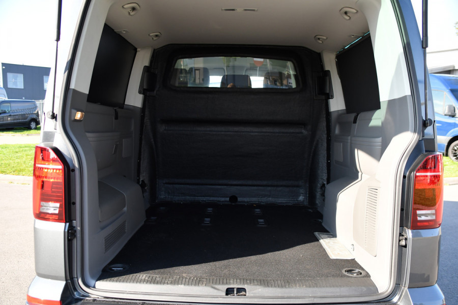 Volkswagen Transporter 2.0 TDI L2H1 30 DC Caravelle FULL OPTIONS! Adaptieve Cruise, Camera, Carplay, 2 x Schuifdeur, Leder, LED, 204pk, Automaat, Clima, Stoelverwarming, Uniek!