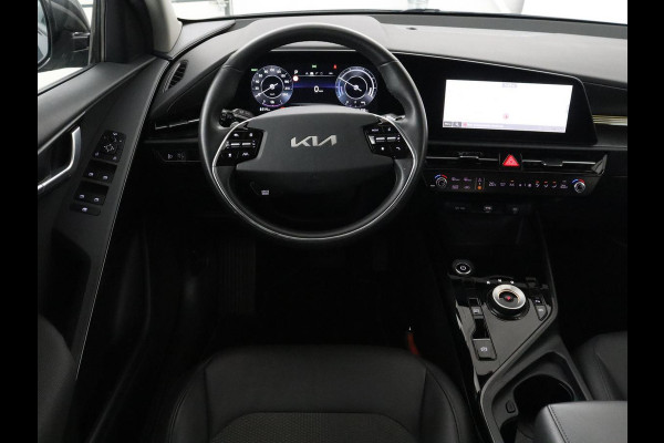 Kia Niro EV DynamicLine 64.8 kWh | SOH 95,4% | Half leder | Adaptive cruise | Trekhaak | Camera | Park assist | Climate control | Carplay | Full LED