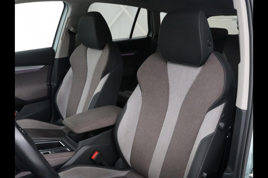 Škoda Enyaq iV 60 | SOH 91,8% | Cruise control | Stuur/stoel verwarming | Camera | Park assist | Sfeerverlichting | Climate control | Carplay