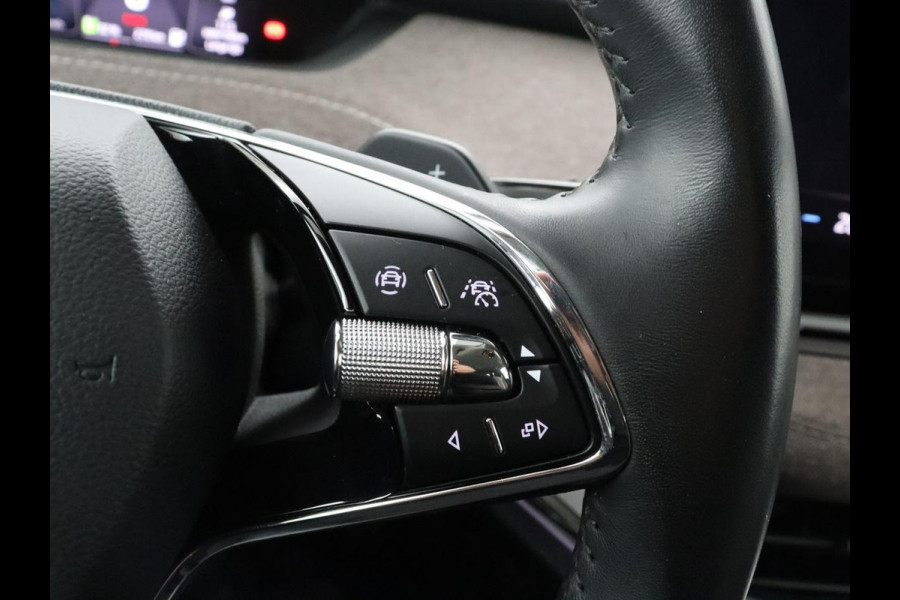 Škoda Enyaq iV 60 | SOH 91,8% | Cruise control | Stuur/stoel verwarming | Camera | Park assist | Sfeerverlichting | Climate control | Carplay
