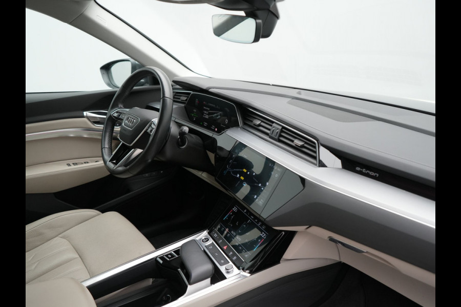 Audi Q8 e-tron 55 quattro S Line 114 kWh Dealer O.H | Trekhaak Afn. | Adaptive Cruise | Matrix LED | Head Up | 360 Camera | Lederen Sportstoelen Memory & Ventilatie | Stuur & Stoelverwarming | Navigatie | Virtual | DAB | 21"L.M |