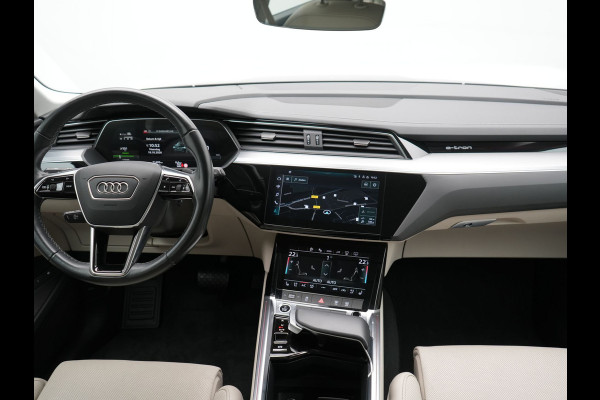 Audi Q8 e-tron 55 quattro S Line 114 kWh Dealer O.H | Trekhaak Afn. | Adaptive Cruise | Matrix LED | Head Up | 360 Camera | Lederen Sportstoelen Memory & Ventilatie | Stuur & Stoelverwarming | Navigatie | Virtual | DAB | 21"L.M |
