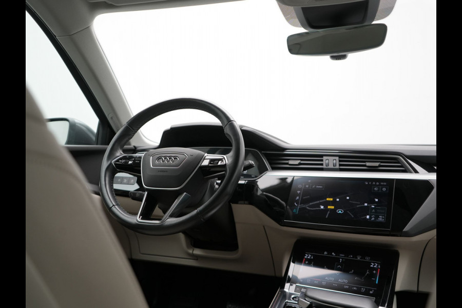 Audi Q8 e-tron 55 quattro S Line 114 kWh Dealer O.H | Trekhaak Afn. | Adaptive Cruise | Matrix LED | Head Up | 360 Camera | Lederen Sportstoelen Memory & Ventilatie | Stuur & Stoelverwarming | Navigatie | Virtual | DAB | 21"L.M |