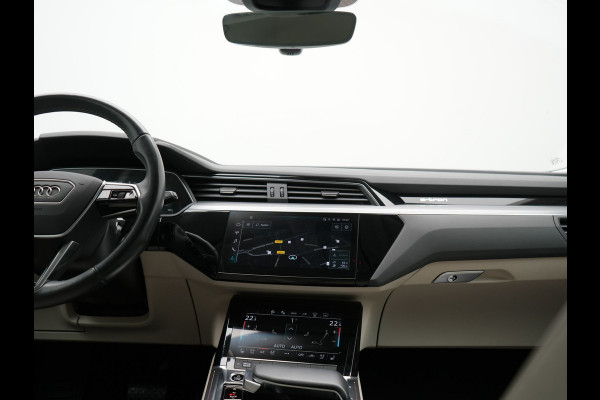Audi Q8 e-tron 55 quattro S Line 114 kWh Dealer O.H | Trekhaak Afn. | Adaptive Cruise | Matrix LED | Head Up | 360 Camera | Lederen Sportstoelen Memory & Ventilatie | Stuur & Stoelverwarming | Navigatie | Virtual | DAB | 21"L.M |