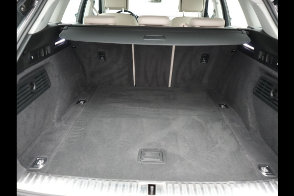 Audi Q8 e-tron 55 quattro S Line 114 kWh Dealer O.H | Trekhaak Afn. | Adaptive Cruise | Matrix LED | Head Up | 360 Camera | Lederen Sportstoelen Memory & Ventilatie | Stuur & Stoelverwarming | Navigatie | Virtual | DAB | 21"L.M |