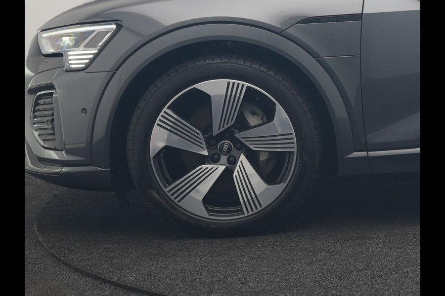 Audi Q8 e-tron 55 quattro S Line 114 kWh Dealer O.H | Trekhaak Afn. | Adaptive Cruise | Matrix LED | Head Up | 360 Camera | Lederen Sportstoelen Memory & Ventilatie | Stuur & Stoelverwarming | Navigatie | Virtual | DAB | 21"L.M |