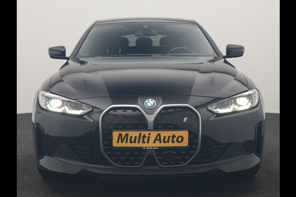BMW i4 eDrive 35 70 kWh 286pk Dealer O.H | SOH 96,3% | Adaptive Cruise | Camera | Lederen Sportstoelen Verwarmd | Apple Carplay | Keyless | Navigatie | Virtual | DAB | 18"L.M |