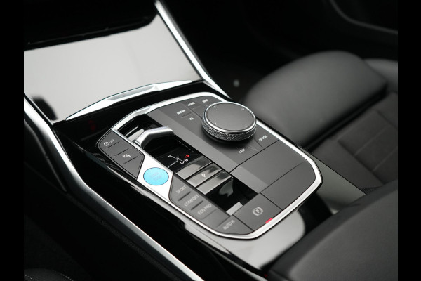 BMW i4 eDrive 35 70 kWh 286pk Dealer O.H | SOH 96,3% | Adaptive Cruise | Camera | Lederen Sportstoelen Verwarmd | Apple Carplay | Keyless | Navigatie | Virtual | DAB | 18"L.M |