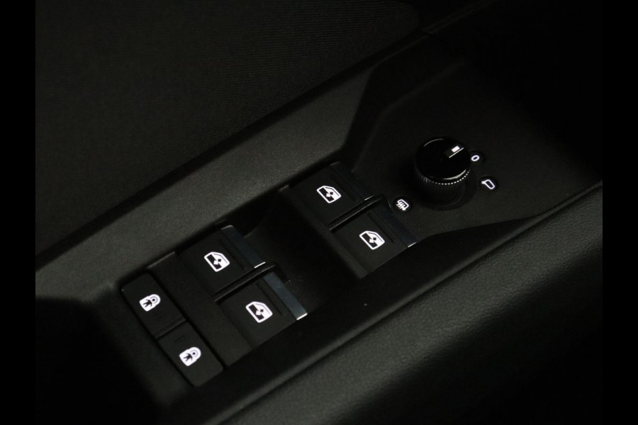 Audi Q4 e-tron 40 Launch edition Advanced 77 kWh | SOH 89,7% | Cruise control | Stoelverwarming | Park assist | Navigatie | Carplay |Climate control