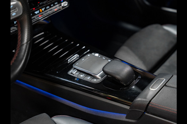 Mercedes-Benz CLA-Klasse CLA 180 AMG Line, Pano, Digi Dash, Voll Led, Apple Carplay, Android Auto, NAP, Cam, Volledig Onderhouden