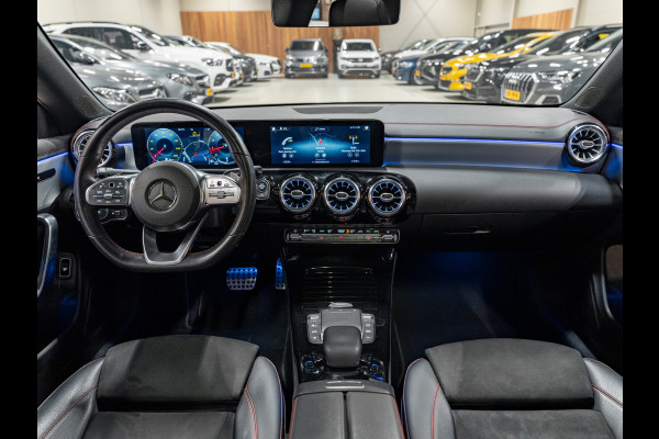 Mercedes-Benz CLA-Klasse CLA 180 AMG Line, Pano, Digi Dash, Voll Led, Apple Carplay, Android Auto, NAP, Cam, Volledig Onderhouden