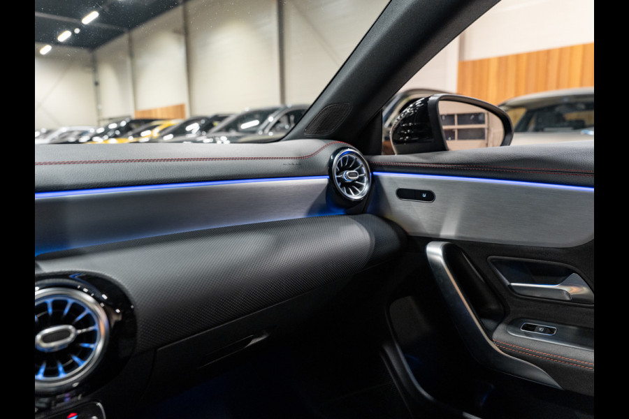 Mercedes-Benz CLA-Klasse CLA 180 AMG Line, Pano, Digi Dash, Voll Led, Apple Carplay, Android Auto, NAP, Cam, Volledig Onderhouden