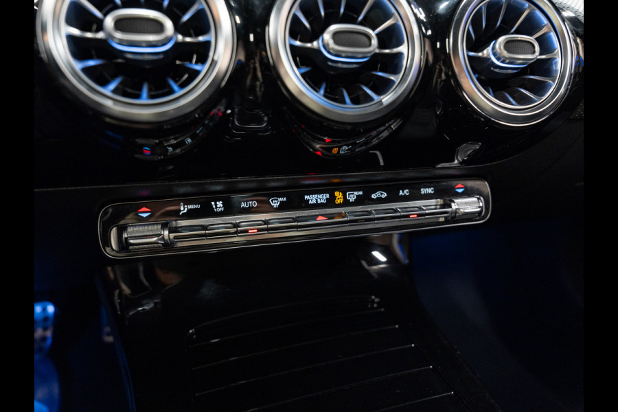 Mercedes-Benz CLA-Klasse CLA 180 AMG Line, Pano, Digi Dash, Voll Led, Apple Carplay, Android Auto, NAP, Cam, Volledig Onderhouden