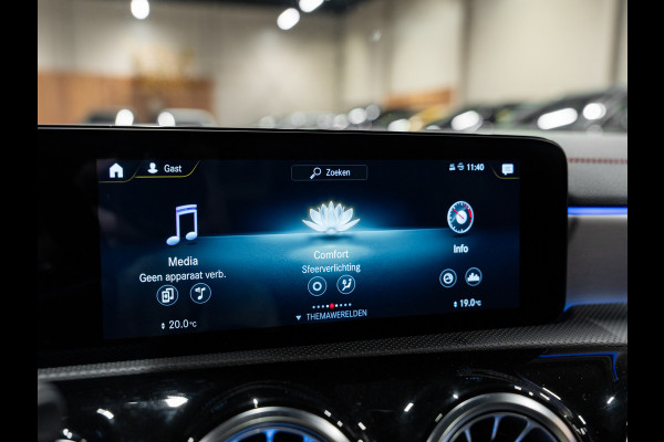 Mercedes-Benz CLA-Klasse CLA 180 AMG Line, Pano, Digi Dash, Voll Led, Apple Carplay, Android Auto, NAP, Cam, Volledig Onderhouden