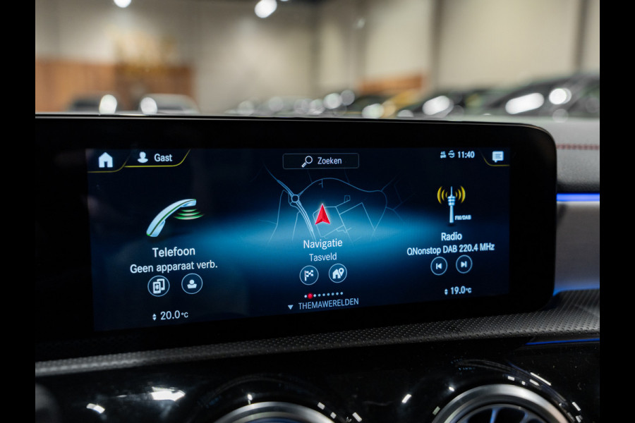 Mercedes-Benz CLA-Klasse CLA 180 AMG Line, Pano, Digi Dash, Voll Led, Apple Carplay, Android Auto, NAP, Cam, Volledig Onderhouden