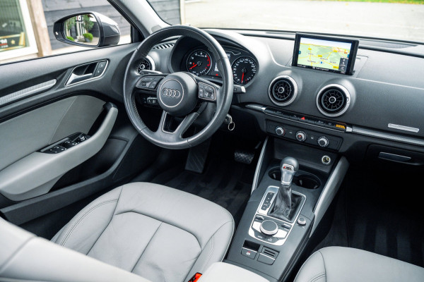 Audi A3 Sportback 35 TFSI Design Pro Line Automaat I Panoramadak I Leder I Adaptieve Cruise I Nanogrijs Metallic I 17 Inch I NAP