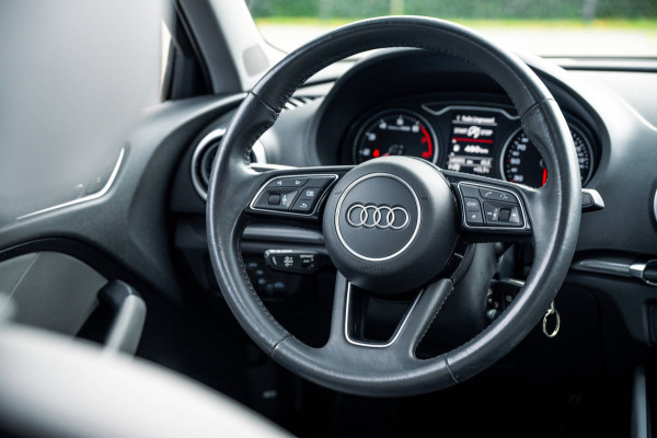 Audi A3 Sportback 35 TFSI Design Pro Line Automaat I Panoramadak I Leder I Adaptieve Cruise I Nanogrijs Metallic I 17 Inch I NAP