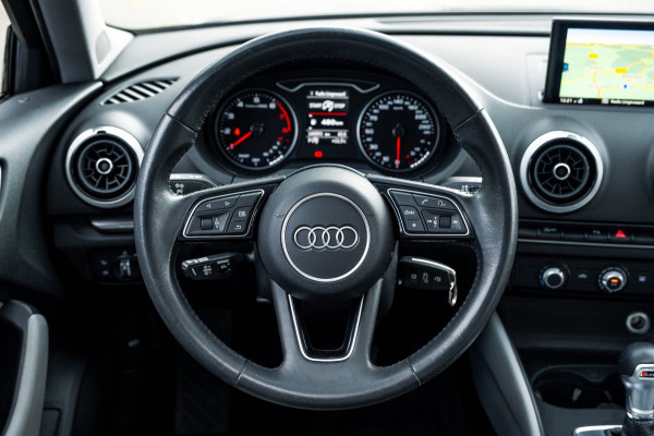 Audi A3 Sportback 35 TFSI Design Pro Line Automaat I Panoramadak I Leder I Adaptieve Cruise I Nanogrijs Metallic I 17 Inch I NAP