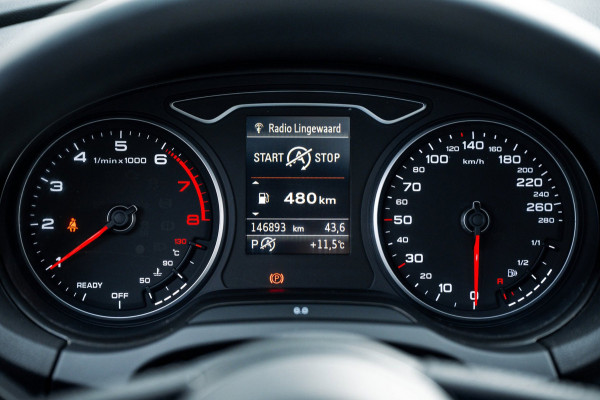 Audi A3 Sportback 35 TFSI Design Pro Line Automaat I Panoramadak I Leder I Adaptieve Cruise I Nanogrijs Metallic I 17 Inch I NAP