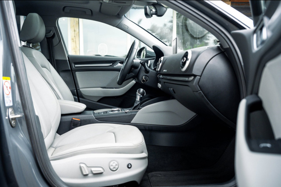 Audi A3 Sportback 35 TFSI Design Pro Line Automaat I Panoramadak I Leder I Adaptieve Cruise I Nanogrijs Metallic I 17 Inch I NAP