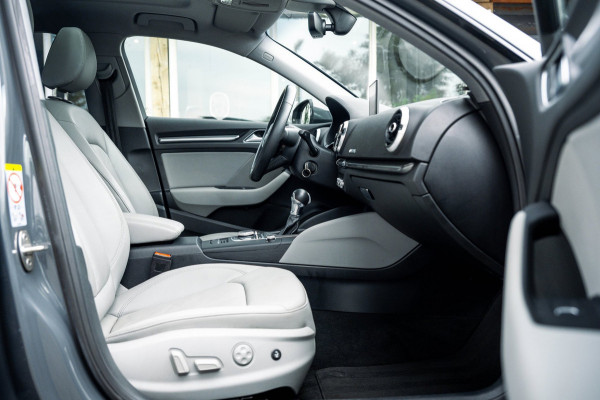 Audi A3 Sportback 35 TFSI Design Pro Line Automaat I Panoramadak I Leder I Adaptieve Cruise I Nanogrijs Metallic I 17 Inch I NAP