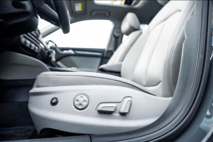 Audi A3 Sportback 35 TFSI Design Pro Line Automaat I Panoramadak I Leder I Adaptieve Cruise I Nanogrijs Metallic I 17 Inch I NAP