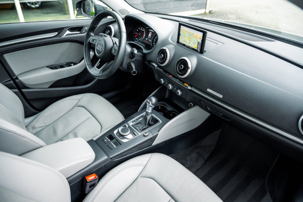 Audi A3 Sportback 35 TFSI Design Pro Line Automaat I Panoramadak I Leder I Adaptieve Cruise I Nanogrijs Metallic I 17 Inch I NAP