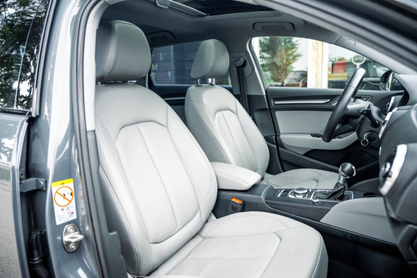 Audi A3 Sportback 35 TFSI Design Pro Line Automaat I Panoramadak I Leder I Adaptieve Cruise I Nanogrijs Metallic I 17 Inch I NAP