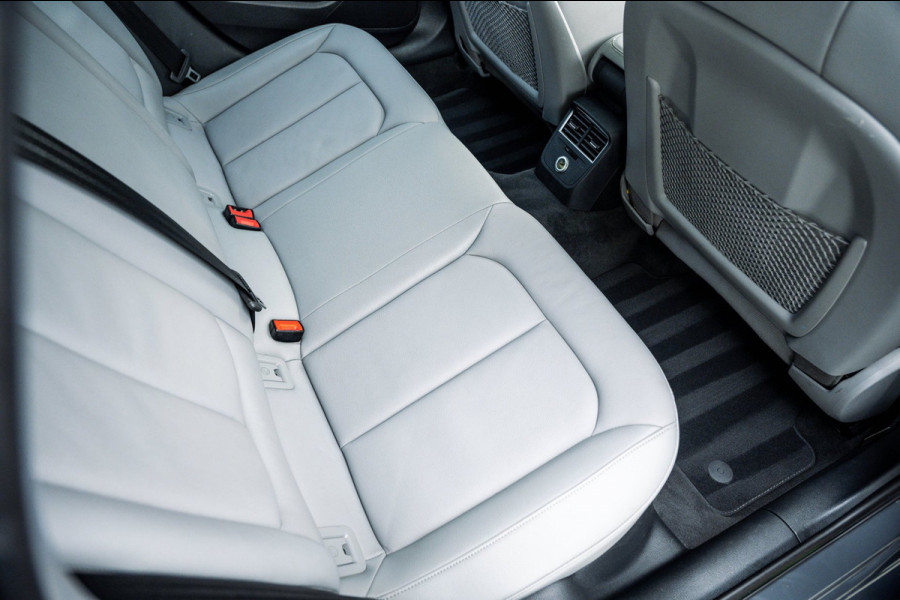 Audi A3 Sportback 35 TFSI Design Pro Line Automaat I Panoramadak I Leder I Adaptieve Cruise I Nanogrijs Metallic I 17 Inch I NAP