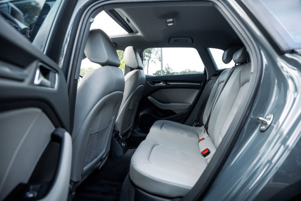 Audi A3 Sportback 35 TFSI Design Pro Line Automaat I Panoramadak I Leder I Adaptieve Cruise I Nanogrijs Metallic I 17 Inch I NAP