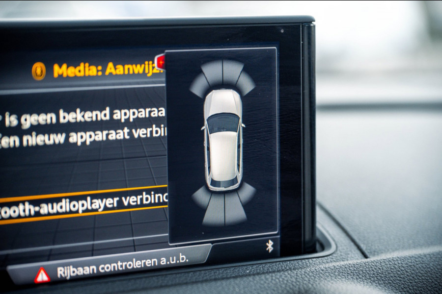 Audi A3 Sportback 35 TFSI Design Pro Line Automaat I Panoramadak I Leder I Adaptieve Cruise I Nanogrijs Metallic I 17 Inch I NAP