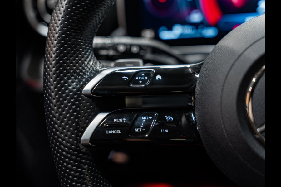 Mercedes-Benz C-Klasse Estate 300e AMG Line Business, Night Pakket, Plug-In, Ambiënte Light, Apple Carplay, Cruise, Cam, PDC, Navi