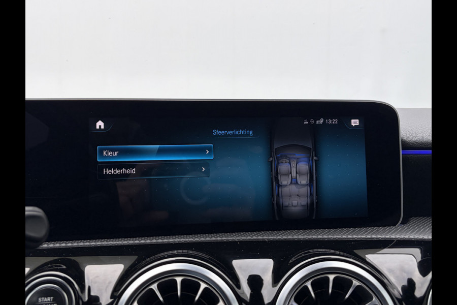 Mercedes-Benz A-Klasse 250 e Business AMG Pano Burmester Adap.Cruise Stoelverw Camera VOL!