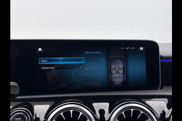 Mercedes-Benz A-Klasse 250 e Business AMG Pano Burmester Adap.Cruise Stoelverw Camera VOL!