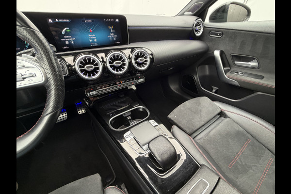 Mercedes-Benz A-Klasse 250 e Business AMG Pano Burmester Adap.Cruise Stoelverw Camera VOL!