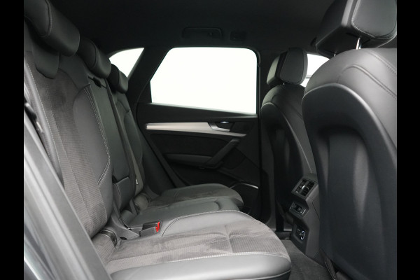 Audi Q5 55 TFSI e Quattro 2x S Line PHEV 367pk Dealer O.H. | SOH 84,8% | Trekhaak Af Fabriek | Luchtvering | Adaptive Cruise | 360 Camera | Head Up | Matrix LED | Alcantara Sportstoelen Memory & Verwarmd | Stuur Verwarmd | Keyless | BLIS | Apple Carp Plug In Hybrid |