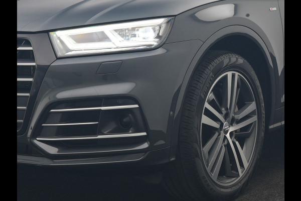 Audi Q5 55 TFSI e Quattro 2x S Line PHEV 367pk Dealer O.H. | SOH 84,8% | Trekhaak Af Fabriek | Luchtvering | Adaptive Cruise | 360 Camera | Head Up | Matrix LED | Alcantara Sportstoelen Memory & Verwarmd | Stuur Verwarmd | Keyless | BLIS | Apple Carp Plug In Hybrid |