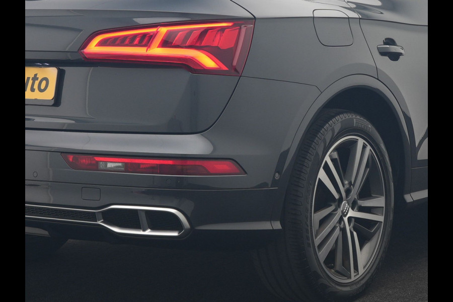 Audi Q5 55 TFSI e Quattro 2x S Line PHEV 367pk Dealer O.H. | SOH 84,8% | Trekhaak Af Fabriek | Luchtvering | Adaptive Cruise | 360 Camera | Head Up | Matrix LED | Alcantara Sportstoelen Memory & Verwarmd | Stuur Verwarmd | Keyless | BLIS | Apple Carp Plug In Hybrid |