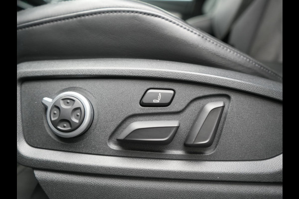 Audi Q5 55 TFSI e Quattro 2x S Line PHEV 367pk Dealer O.H. | SOH 84,8% | Trekhaak Af Fabriek | Luchtvering | Adaptive Cruise | 360 Camera | Head Up | Matrix LED | Alcantara Sportstoelen Memory & Verwarmd | Stuur Verwarmd | Keyless | BLIS | Apple Carp Plug In Hybrid |