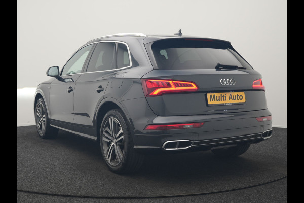 Audi Q5 55 TFSI e Quattro 2x S Line PHEV 367pk Dealer O.H. | SOH 84,8% | Trekhaak Af Fabriek | Luchtvering | Adaptive Cruise | 360 Camera | Head Up | Matrix LED | Alcantara Sportstoelen Memory & Verwarmd | Stuur Verwarmd | Keyless | BLIS | Apple Carp Plug In Hybrid |