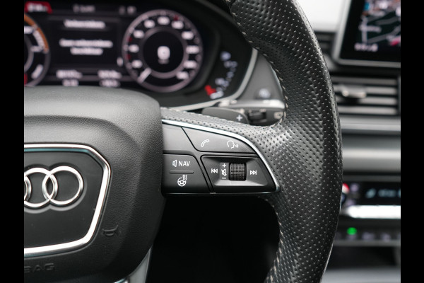 Audi Q5 55 TFSI e Quattro 2x S Line PHEV 367pk Dealer O.H. | SOH 84,8% | Trekhaak Af Fabriek | Luchtvering | Adaptive Cruise | 360 Camera | Head Up | Matrix LED | Alcantara Sportstoelen Memory & Verwarmd | Stuur Verwarmd | Keyless | BLIS | Apple Carp Plug In Hybrid |