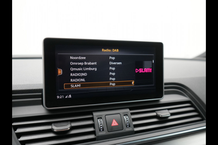 Audi Q5 55 TFSI e Quattro 2x S Line PHEV 367pk Dealer O.H. | SOH 84,8% | Trekhaak Af Fabriek | Luchtvering | Adaptive Cruise | 360 Camera | Head Up | Matrix LED | Alcantara Sportstoelen Memory & Verwarmd | Stuur Verwarmd | Keyless | BLIS | Apple Carp Plug In Hybrid |