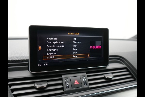Audi Q5 55 TFSI e Quattro 2x S Line PHEV 367pk Dealer O.H. | SOH 84,8% | Trekhaak Af Fabriek | Luchtvering | Adaptive Cruise | 360 Camera | Head Up | Matrix LED | Alcantara Sportstoelen Memory & Verwarmd | Stuur Verwarmd | Keyless | BLIS | Apple Carp Plug In Hybrid |