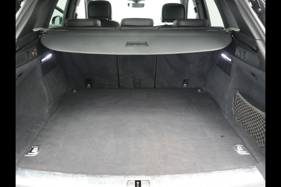 Audi Q5 55 TFSI e Quattro 2x S Line PHEV 367pk Dealer O.H. | SOH 84,8% | Trekhaak Af Fabriek | Luchtvering | Adaptive Cruise | 360 Camera | Head Up | Matrix LED | Alcantara Sportstoelen Memory & Verwarmd | Stuur Verwarmd | Keyless | BLIS | Apple Carp Plug In Hybrid |