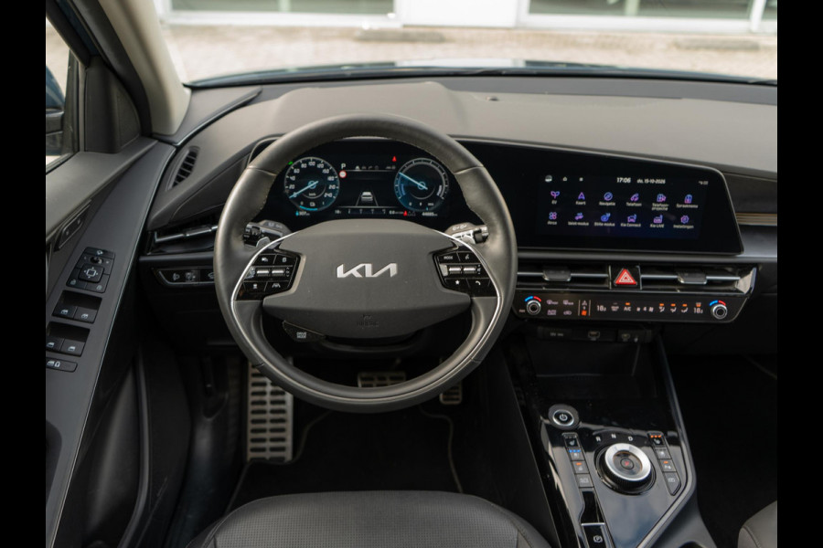 Kia Niro EV ExecutiveLine 64.8 kWh |Trekhaak | Stoelventilatie | Stuur-/stoelverwarming | Schuif-/kanteldak | Harman/Kardon | Elektrisch verstelbare stoelen | PDC voor & achter |