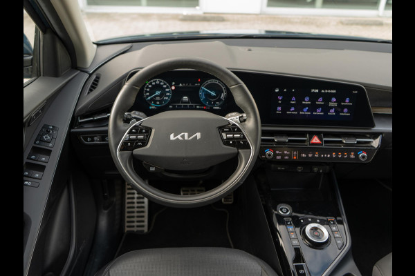 Kia Niro EV ExecutiveLine 64.8 kWh |Trekhaak | Stoelventilatie | Stuur-/stoelverwarming | Schuif-/kanteldak | Harman/Kardon | Elektrisch verstelbare stoelen | PDC voor & achter |