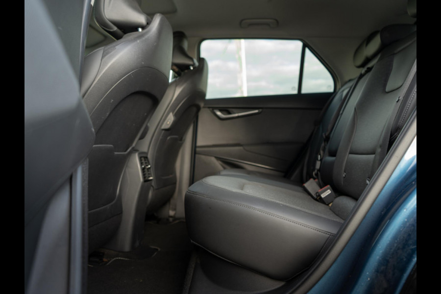 Kia Niro EV ExecutiveLine 64.8 kWh |Trekhaak | Stoelventilatie | Stuur-/stoelverwarming | Schuif-/kanteldak | Harman/Kardon | Elektrisch verstelbare stoelen | PDC voor & achter |