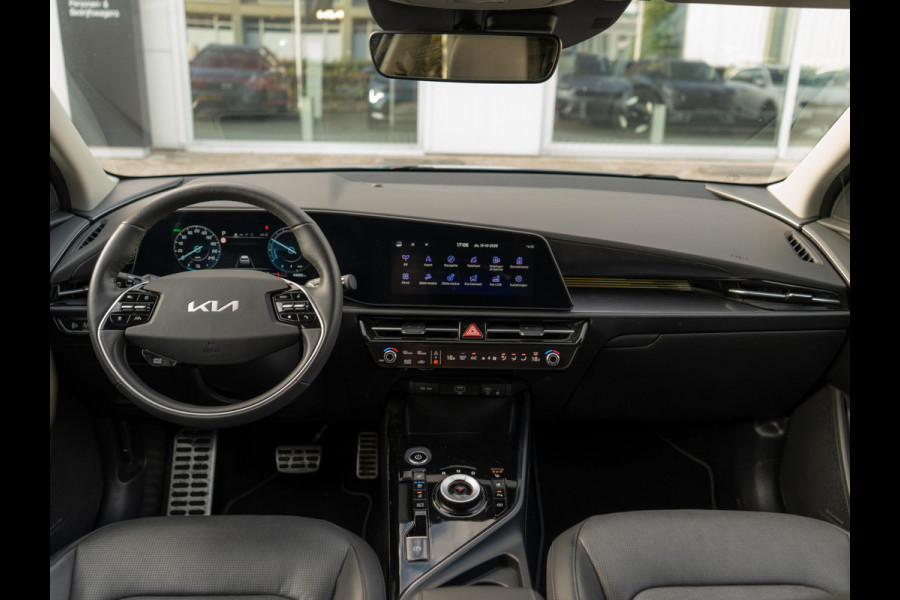Kia Niro EV ExecutiveLine 64.8 kWh |Trekhaak | Stoelventilatie | Stuur-/stoelverwarming | Schuif-/kanteldak | Harman/Kardon | Elektrisch verstelbare stoelen | PDC voor & achter |