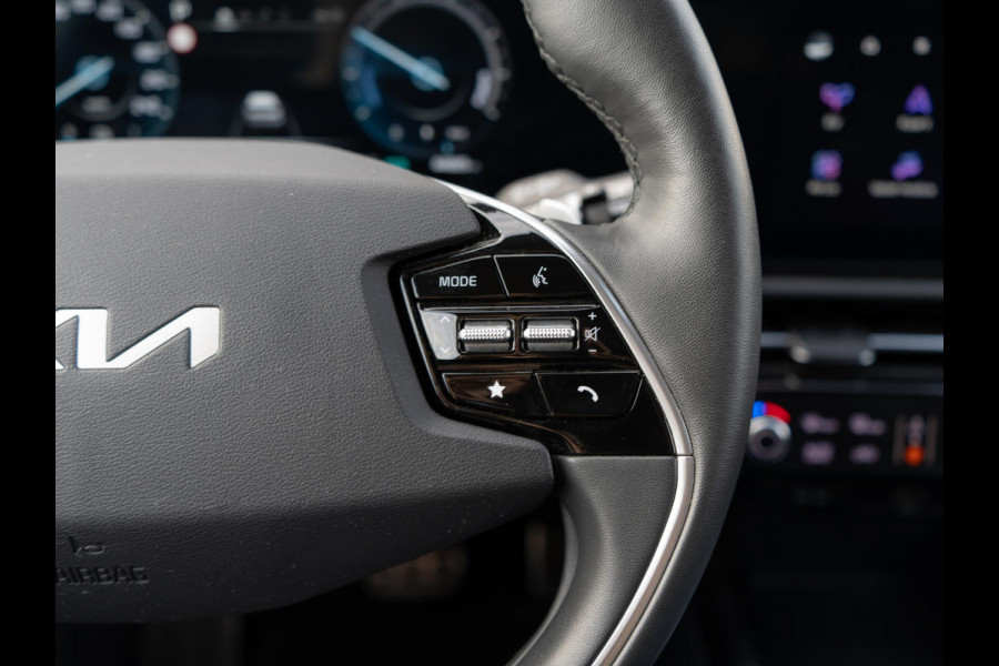 Kia Niro EV ExecutiveLine 64.8 kWh |Trekhaak | Stoelventilatie | Stuur-/stoelverwarming | Schuif-/kanteldak | Harman/Kardon | Elektrisch verstelbare stoelen | PDC voor & achter |